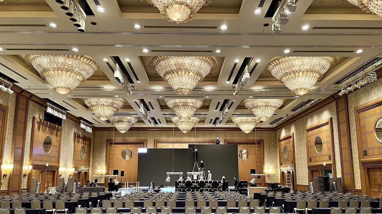 Large-Scale Event & Space Production